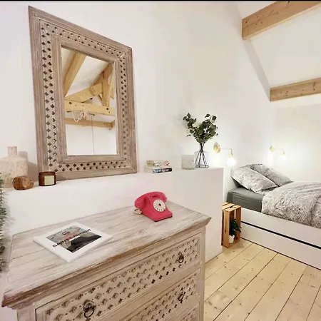 Maison d'hôtes Magnifique Grange Renovee Au Coeur De La Champagne